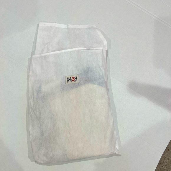 One432 shorts colors Beige, Black, Red, Grey, and White. Size 32 - Picture 8 of 8